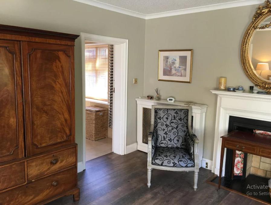 Coach House Villa Woking Kültér fotó