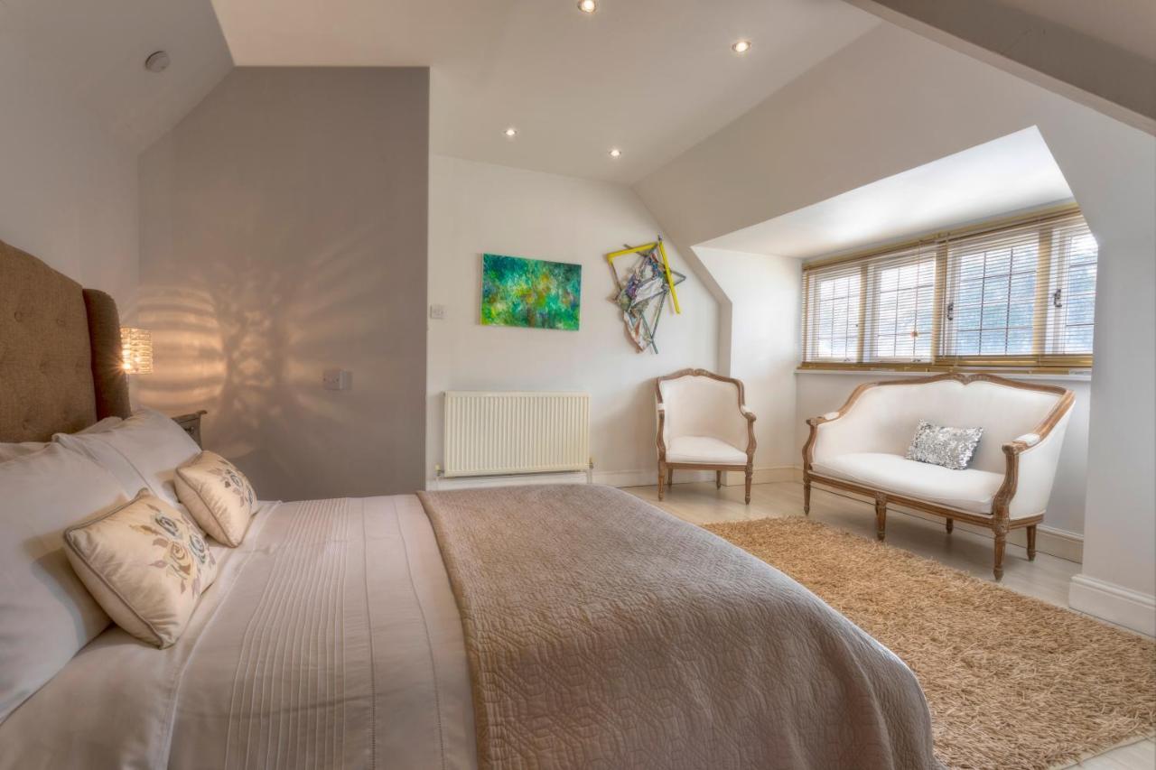 Coach House Villa Woking Kültér fotó