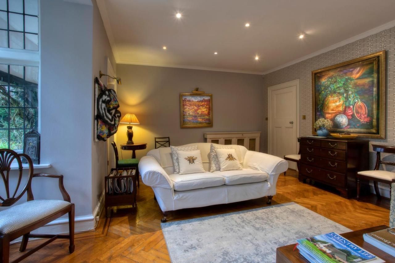 Coach House Villa Woking Kültér fotó